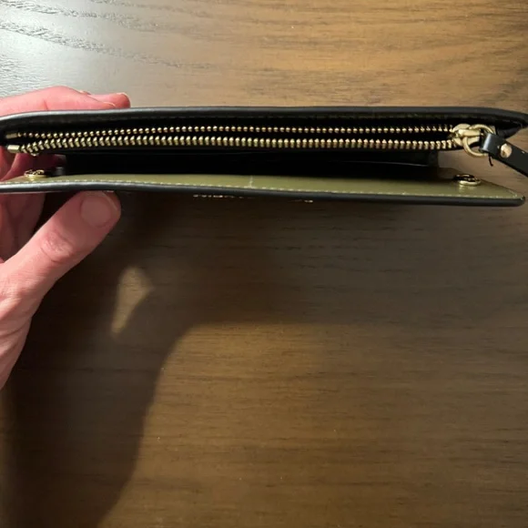 Michael Kors Olive and Black Tri-Tone Slim Wallet - Picture 5 of 6